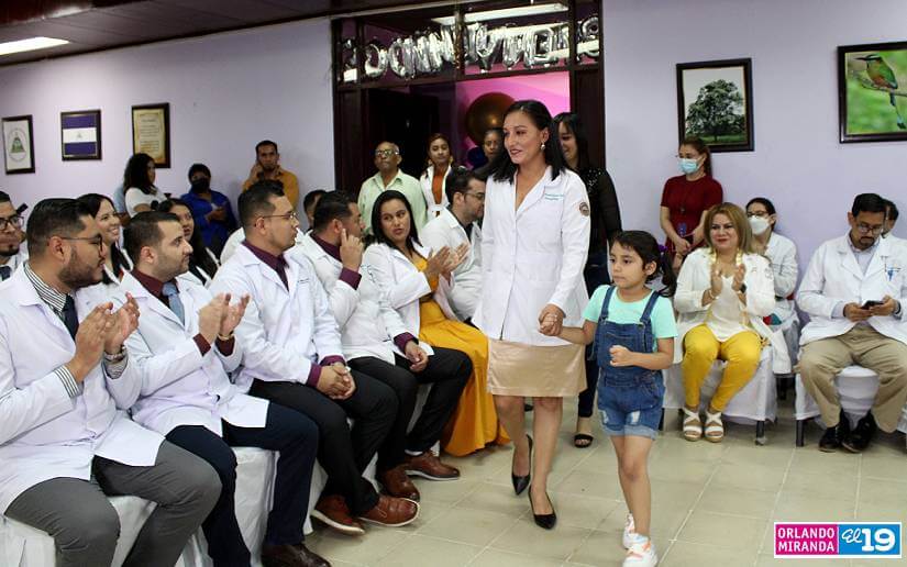 graduaciuon-medicos-especislistas